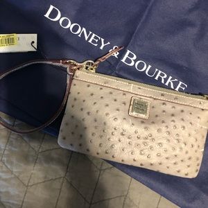 Dooney & Bourke wristlet